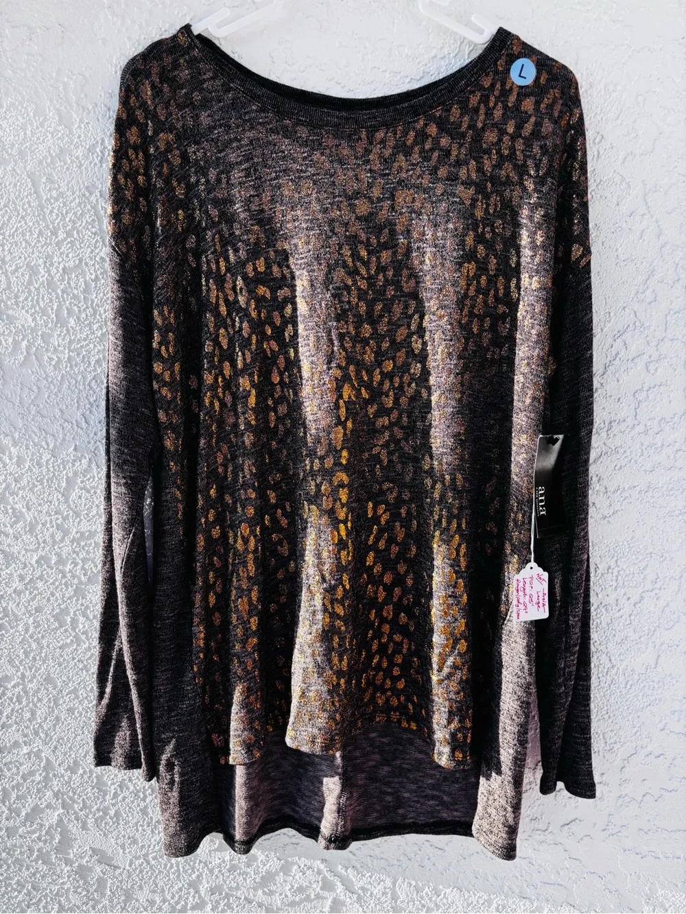 a.n.a Rich heathered gray lightweight sweater with foil bronze print